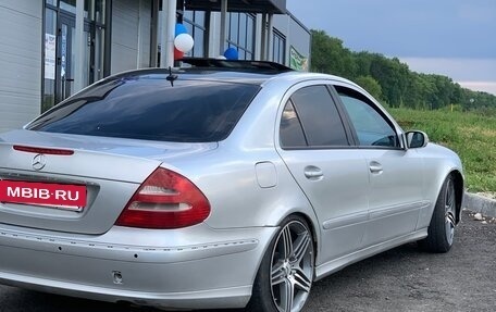 Mercedes-Benz E-Класс, 2002 год, 825 000 рублей, 10 фотография