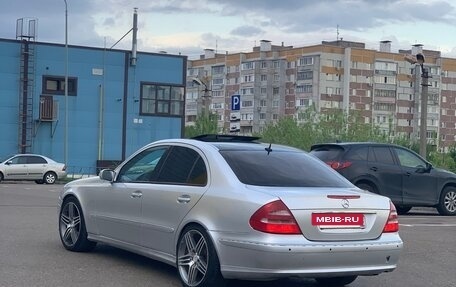 Mercedes-Benz E-Класс, 2002 год, 825 000 рублей, 13 фотография