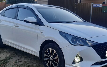 Hyundai Solaris II рестайлинг, 2020 год, 1 300 000 рублей, 3 фотография