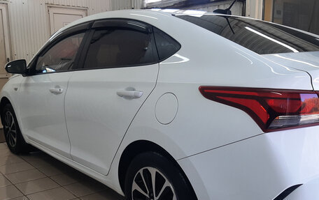 Hyundai Solaris II рестайлинг, 2020 год, 1 300 000 рублей, 20 фотография