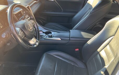 Lexus RX IV рестайлинг, 2017 год, 4 200 000 рублей, 6 фотография