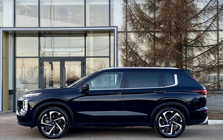 Mitsubishi Outlander, 2023 год, 3 849 000 рублей, 8 фотография