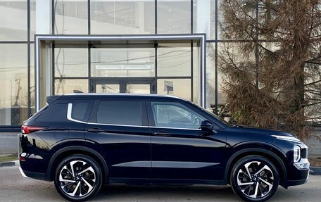 Mitsubishi Outlander, 2023 год, 3 849 000 рублей, 4 фотография