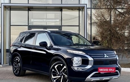 Mitsubishi Outlander, 2023 год, 3 849 000 рублей, 3 фотография