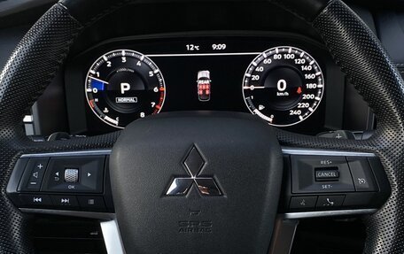 Mitsubishi Outlander, 2023 год, 3 849 000 рублей, 16 фотография