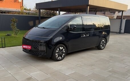Hyundai Staria, 2022 год, 4 800 000 рублей, 1 фотография