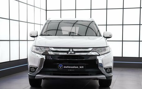 Mitsubishi Outlander III рестайлинг 3, 2017 год, 1 889 000 рублей, 2 фотография