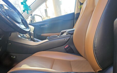 Lexus NX I, 2017 год, 2 790 000 рублей, 13 фотография