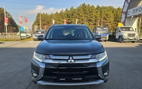 Mitsubishi Outlander III рестайлинг 3, 2017 год, 1 639 995 рублей, 2 фотография