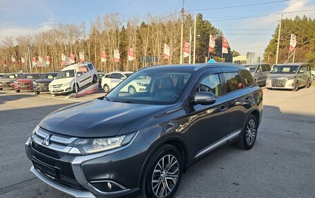 Mitsubishi Outlander III рестайлинг 3, 2017 год, 1 639 995 рублей, 3 фотография