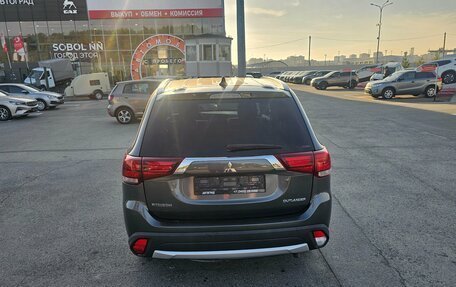 Mitsubishi Outlander III рестайлинг 3, 2017 год, 1 639 995 рублей, 6 фотография