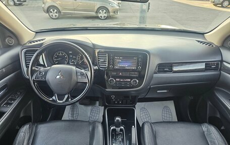 Mitsubishi Outlander III рестайлинг 3, 2017 год, 1 639 995 рублей, 14 фотография