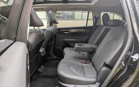 Toyota Highlander, 2026 год, 5 390 000 рублей, 18 фотография