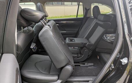 Toyota Highlander, 2026 год, 5 390 000 рублей, 19 фотография