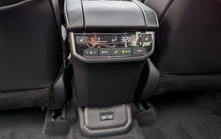 Toyota Highlander, 2026 год, 5 390 000 рублей, 21 фотография