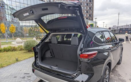 Toyota Highlander, 2026 год, 5 390 000 рублей, 23 фотография