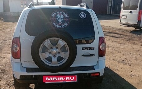Chevrolet Niva I рестайлинг, 2012 год, 400 000 рублей, 3 фотография