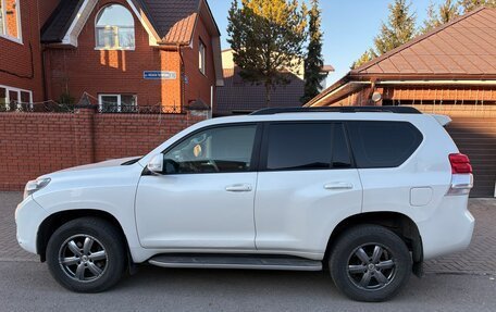 Toyota Land Cruiser Prado 150 рестайлинг, 2011 год, 2 150 000 рублей, 5 фотография
