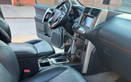 Toyota Land Cruiser Prado 150 рестайлинг, 2011 год, 2 150 000 рублей, 13 фотография