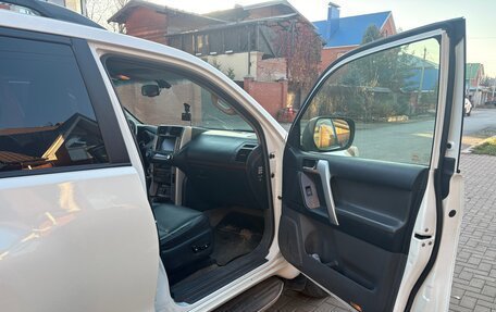 Toyota Land Cruiser Prado 150 рестайлинг, 2011 год, 2 150 000 рублей, 12 фотография