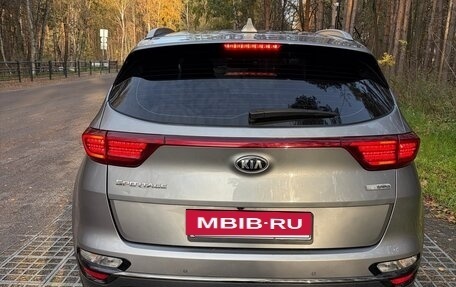 KIA Sportage IV рестайлинг, 2019 год, 2 100 000 рублей, 3 фотография