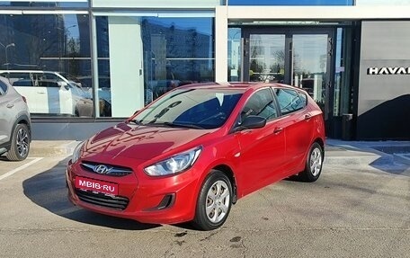 Hyundai Solaris II рестайлинг, 2013 год, 819 000 рублей, 1 фотография