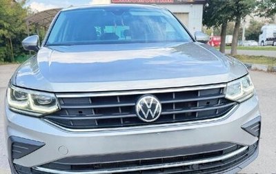 Volkswagen Tiguan II, 2022 год, 2 920 000 рублей, 1 фотография