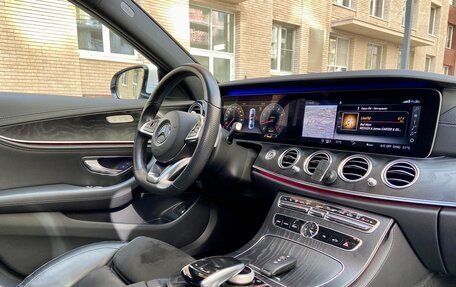 Mercedes-Benz E-Класс, 2017 год, 3 800 000 рублей, 5 фотография