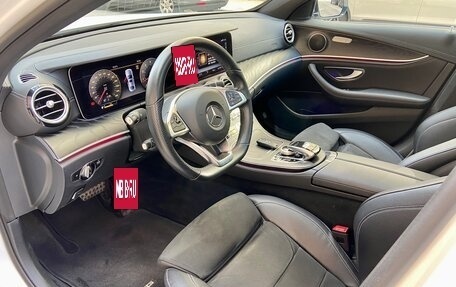 Mercedes-Benz E-Класс, 2017 год, 3 800 000 рублей, 4 фотография