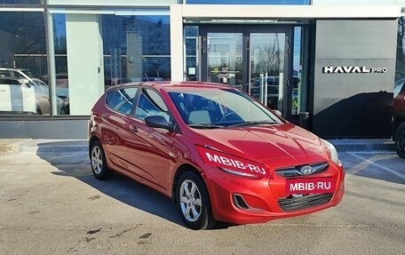 Hyundai Solaris II рестайлинг, 2013 год, 819 000 рублей, 3 фотография