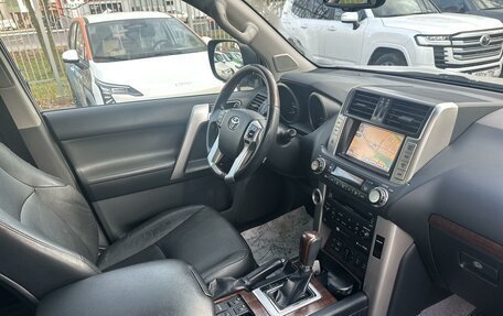 Toyota Land Cruiser Prado 150 рестайлинг, 2013 год, 3 275 000 рублей, 5 фотография