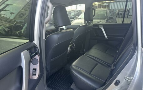Toyota Land Cruiser Prado 150 рестайлинг, 2013 год, 3 275 000 рублей, 7 фотография