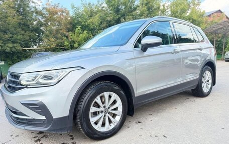 Volkswagen Tiguan II, 2022 год, 2 920 000 рублей, 2 фотография