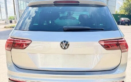 Volkswagen Tiguan II, 2022 год, 2 920 000 рублей, 4 фотография