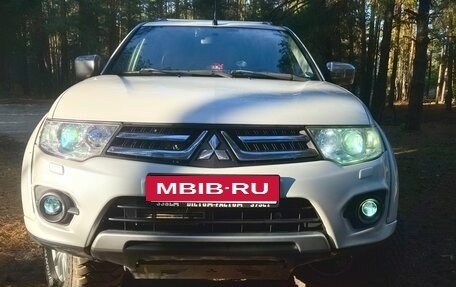 Mitsubishi Pajero Sport II рестайлинг, 2013 год, 1 800 000 рублей, 6 фотография