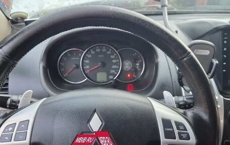 Mitsubishi Pajero Sport II рестайлинг, 2013 год, 1 800 000 рублей, 10 фотография