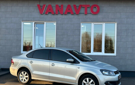Volkswagen Polo VI (EU Market), 2014 год, 820 000 рублей, 2 фотография