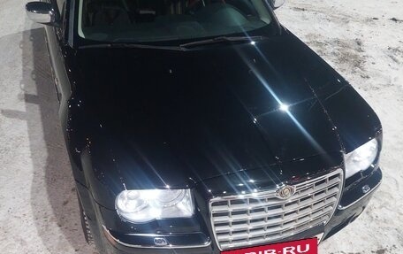 Chrysler 300C II, 2008 год, 1 200 000 рублей, 18 фотография