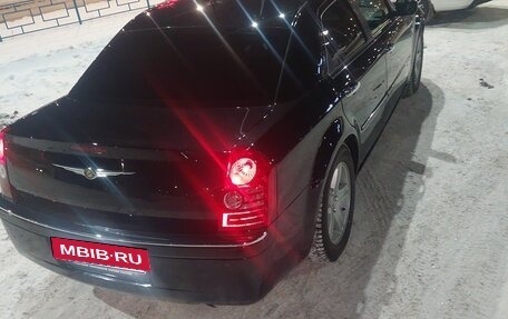 Chrysler 300C II, 2008 год, 1 200 000 рублей, 22 фотография