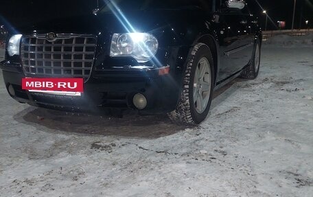 Chrysler 300C II, 2008 год, 1 200 000 рублей, 19 фотография