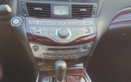 Infiniti Q70 I, 2016 год, 2 000 000 рублей, 14 фотография