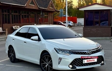 Toyota Camry, 2015 год, 1 600 000 рублей, 4 фотография