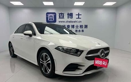 Mercedes-Benz A-Класс, 2022 год, 1 490 000 рублей, 3 фотография