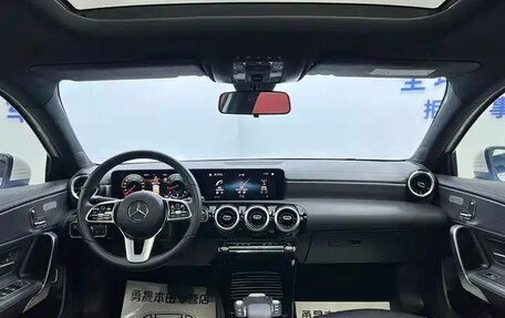 Mercedes-Benz A-Класс, 2022 год, 1 490 000 рублей, 8 фотография