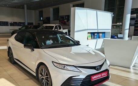 Toyota Camry, 2022 год, 3 399 000 рублей, 1 фотография