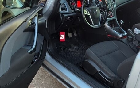 Opel Astra J, 2011 год, 770 000 рублей, 11 фотография