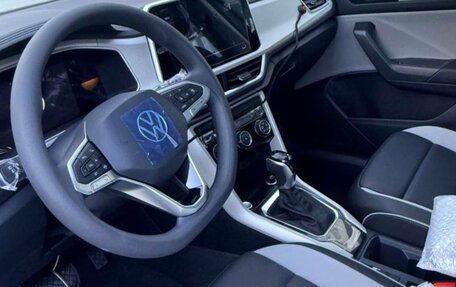 Volkswagen T-Roc I, 2023 год, 1 920 000 рублей, 6 фотография