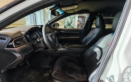 Toyota Camry, 2022 год, 3 399 000 рублей, 7 фотография