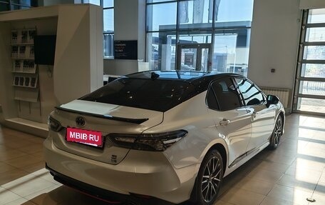 Toyota Camry, 2022 год, 3 399 000 рублей, 4 фотография