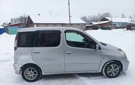 Toyota FunCargo, 2004 год, 470 000 рублей, 3 фотография